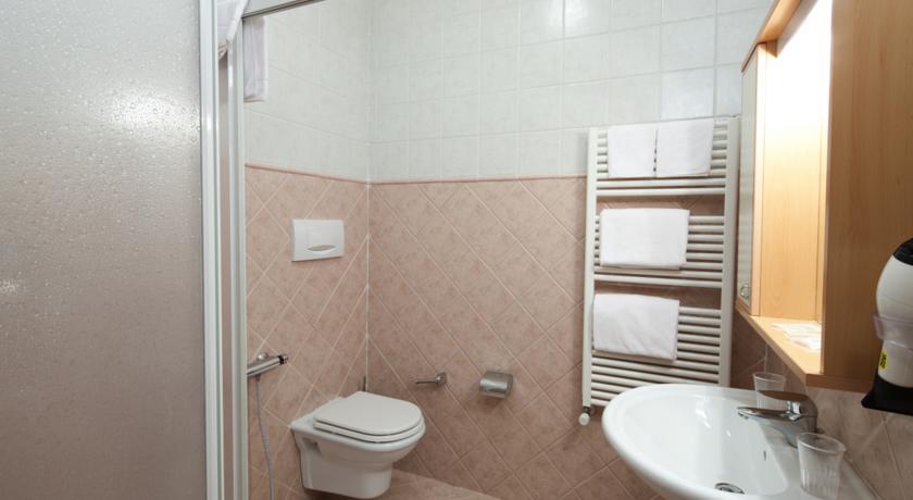 Garni Bellavista Hotel Arabba Ruang foto